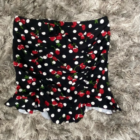 torrid Other - Torrid Women Cherry Print Skort with Polka Dots